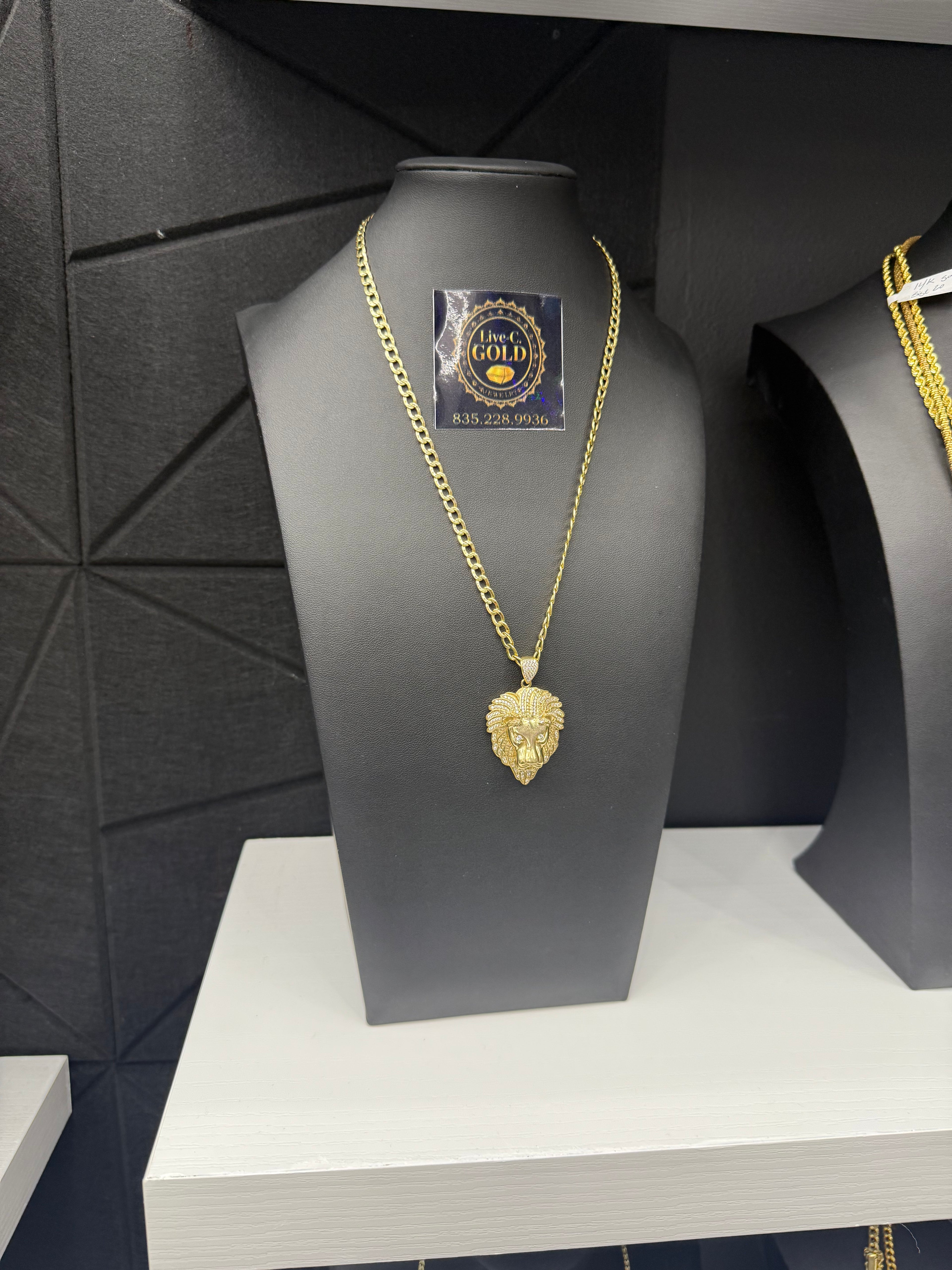 Corte brillo con done de Leon 10k